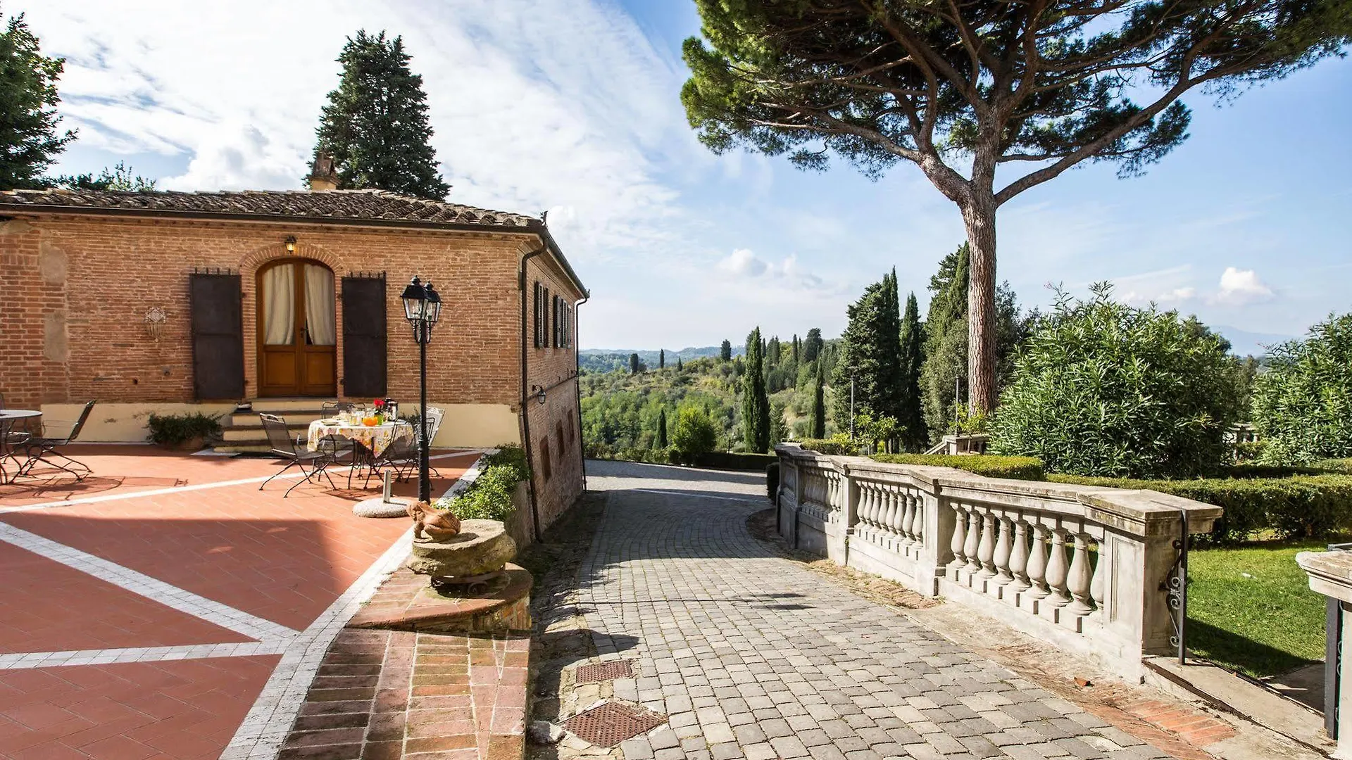 Vila Borgo Bucciano San Miniato 0*,  Itálie
